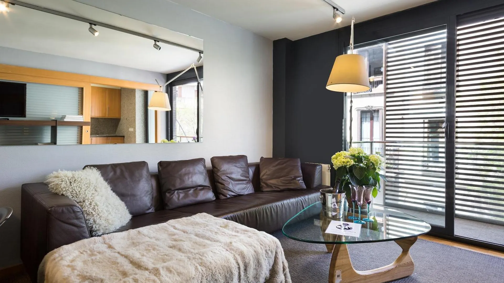 My Space Emirates - Spacious Apartments Near The City Center Barcelona Spain